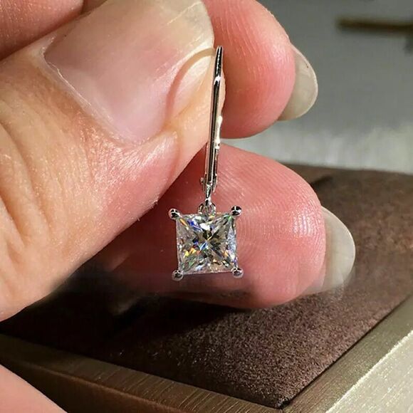 💎A051💎 *NEW PRINCESS CUT DIAMOND SILVER DROP EARRINGS - Picture 4 of 7